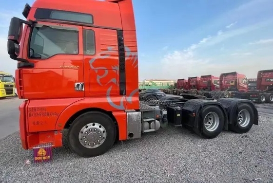 Truk Diesel Bekas Sinotruck Sitrak Tractor Truck 540hp 6×4 Drive Mode Enam Silinder Sejalan