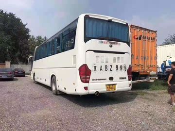 Yutong 6122 Seri 55 Kursi Pelatih Tangan Kedua Bus Diesel LHD 2017 Tahun Warna Putih Kursi Mewah Dengan Pintu Otomatis