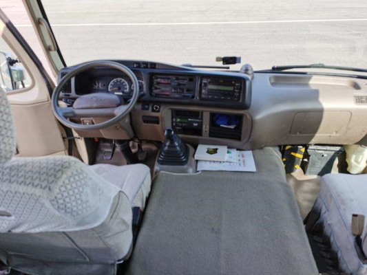 Bus Bekas Toyota Coaster Dengan Peralatan Lengkap 20 Kursi Bekas Mini Bus Pada Tahun 2012 Jendela Geser Bus Bensin Munual